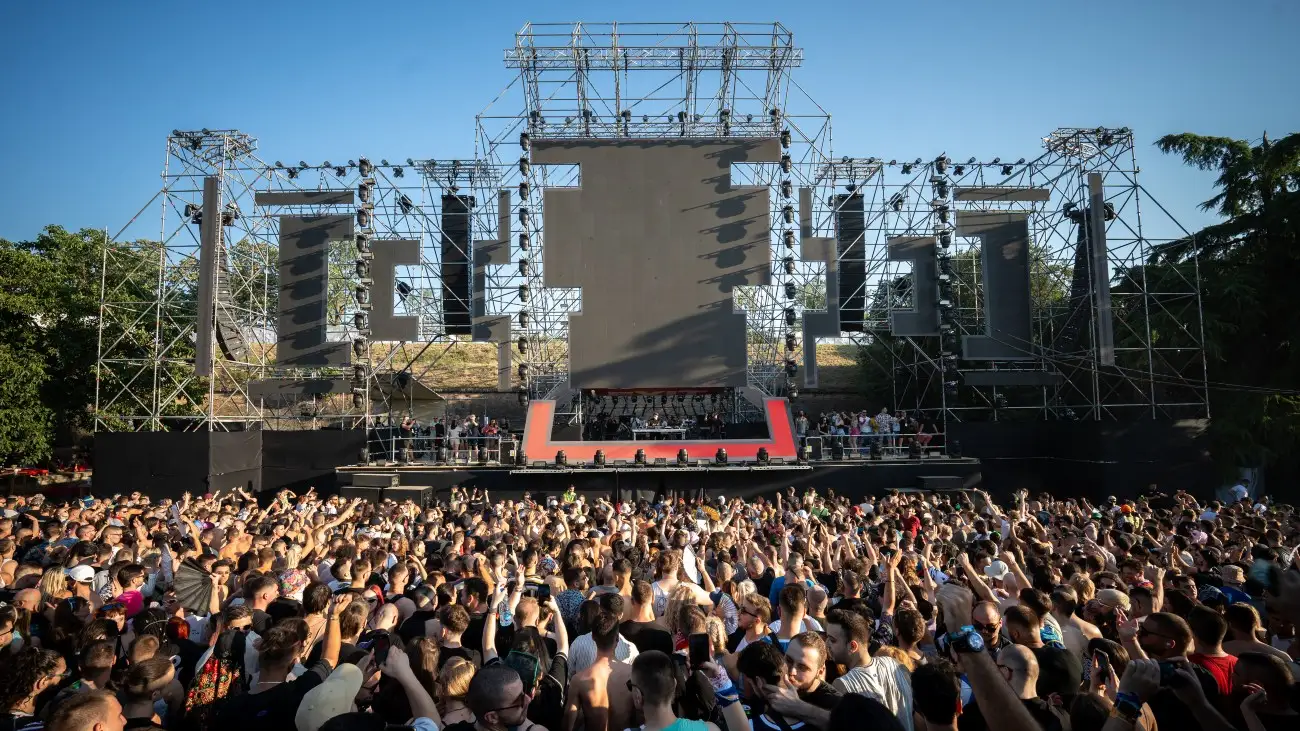 Techno Stage